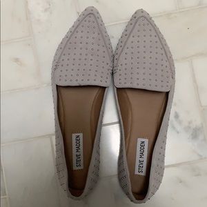 Steve Madden grey flats